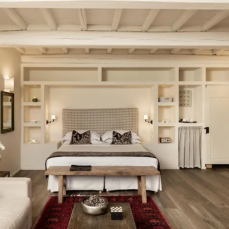 Lupaia Farm stay *